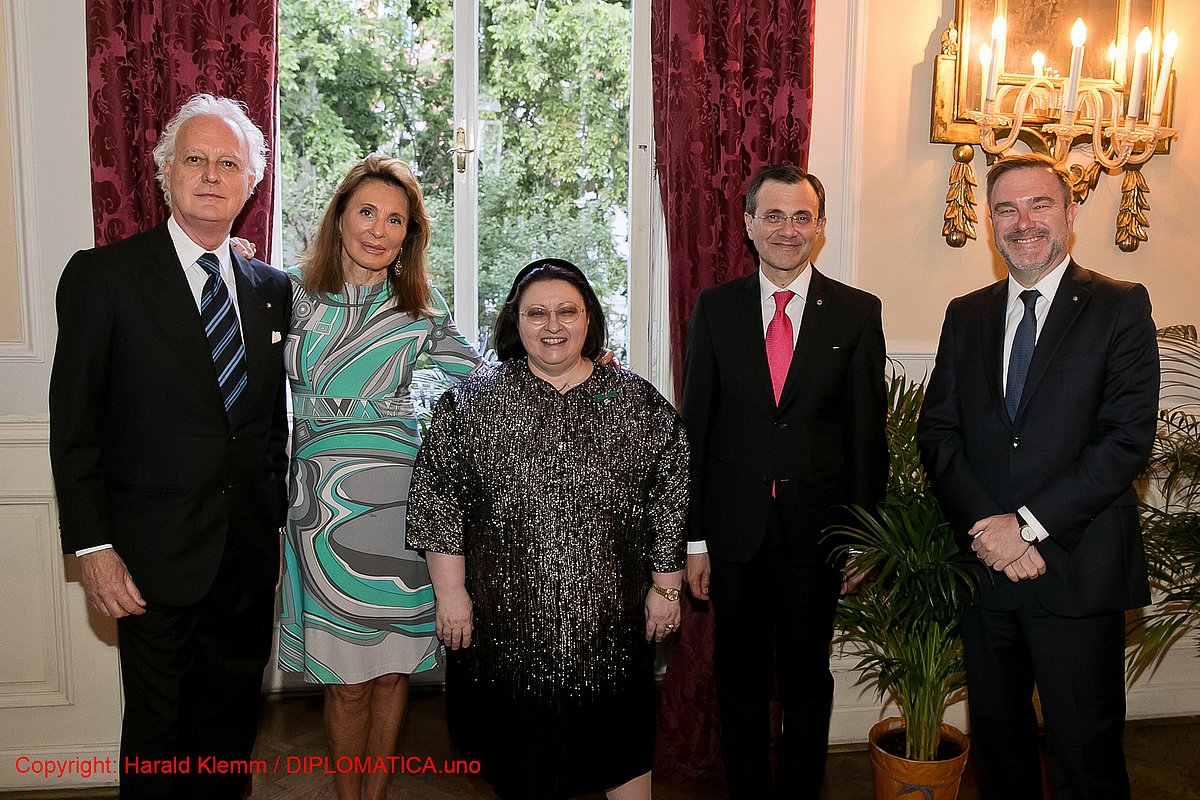 Italien - Einladungen zum Nationalfeiertag - Diplomatie & Society ...